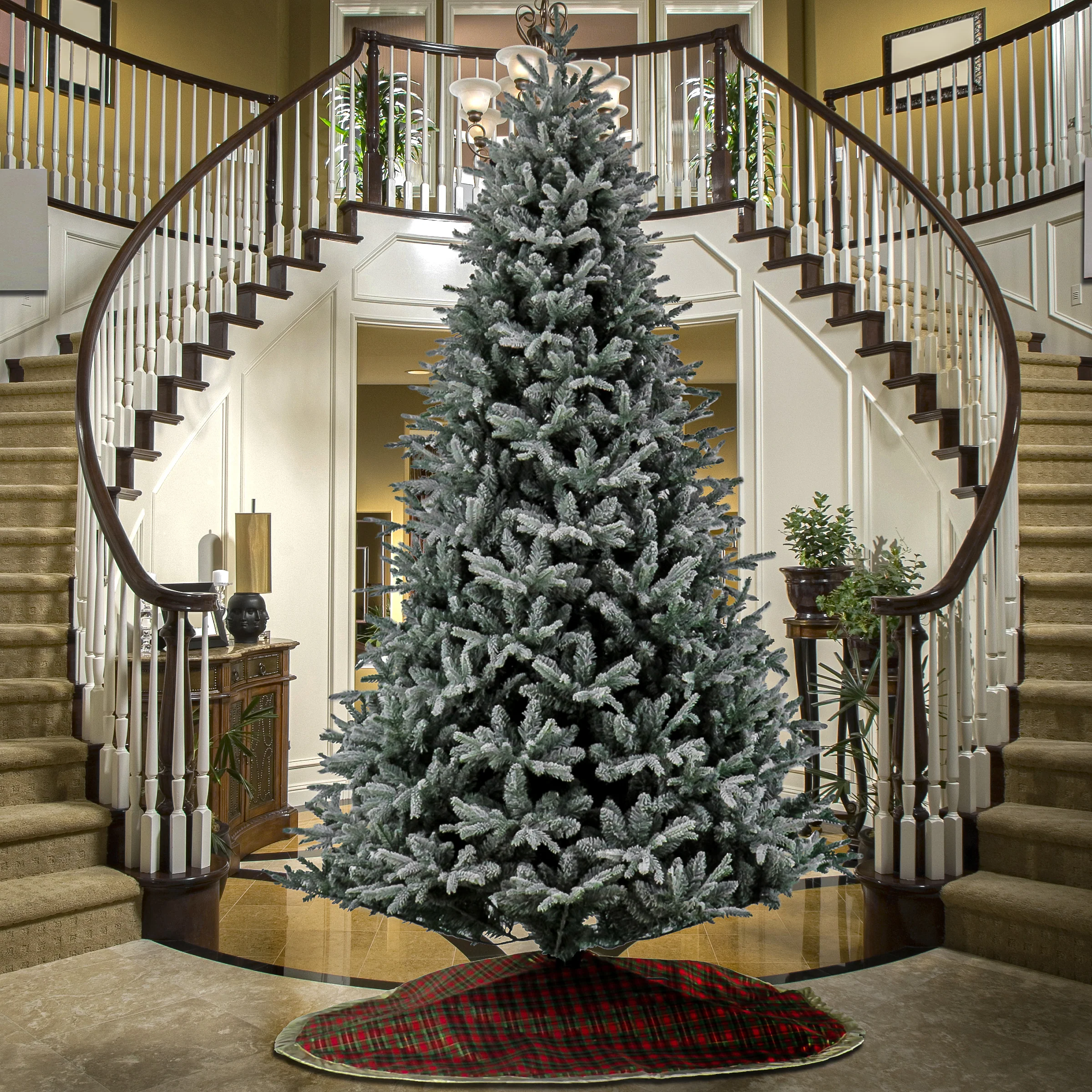 10ft. Holliston Hinged Tree - Image 2