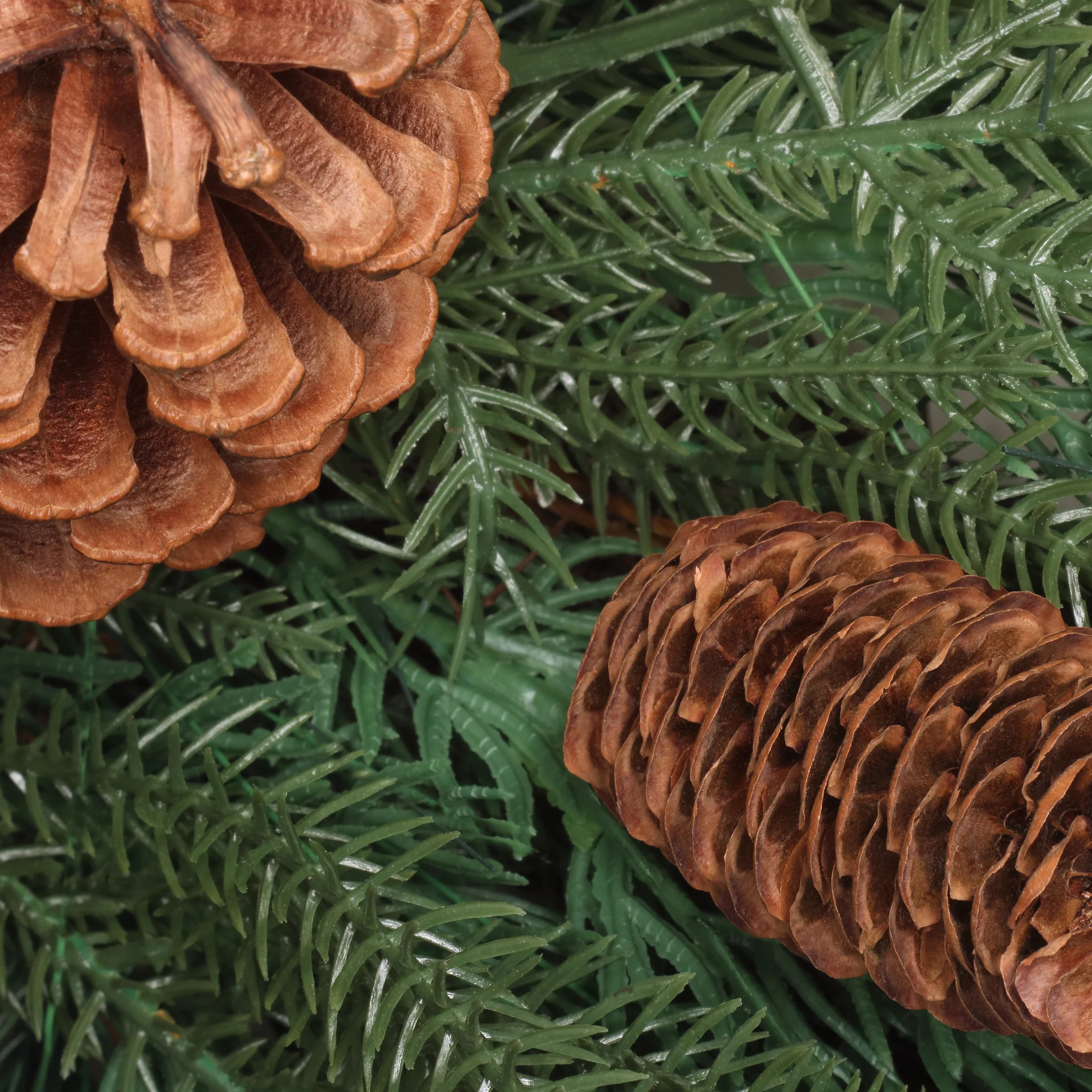 26 in. Mixed Bristle Pine Decorated Wreath - Image 3