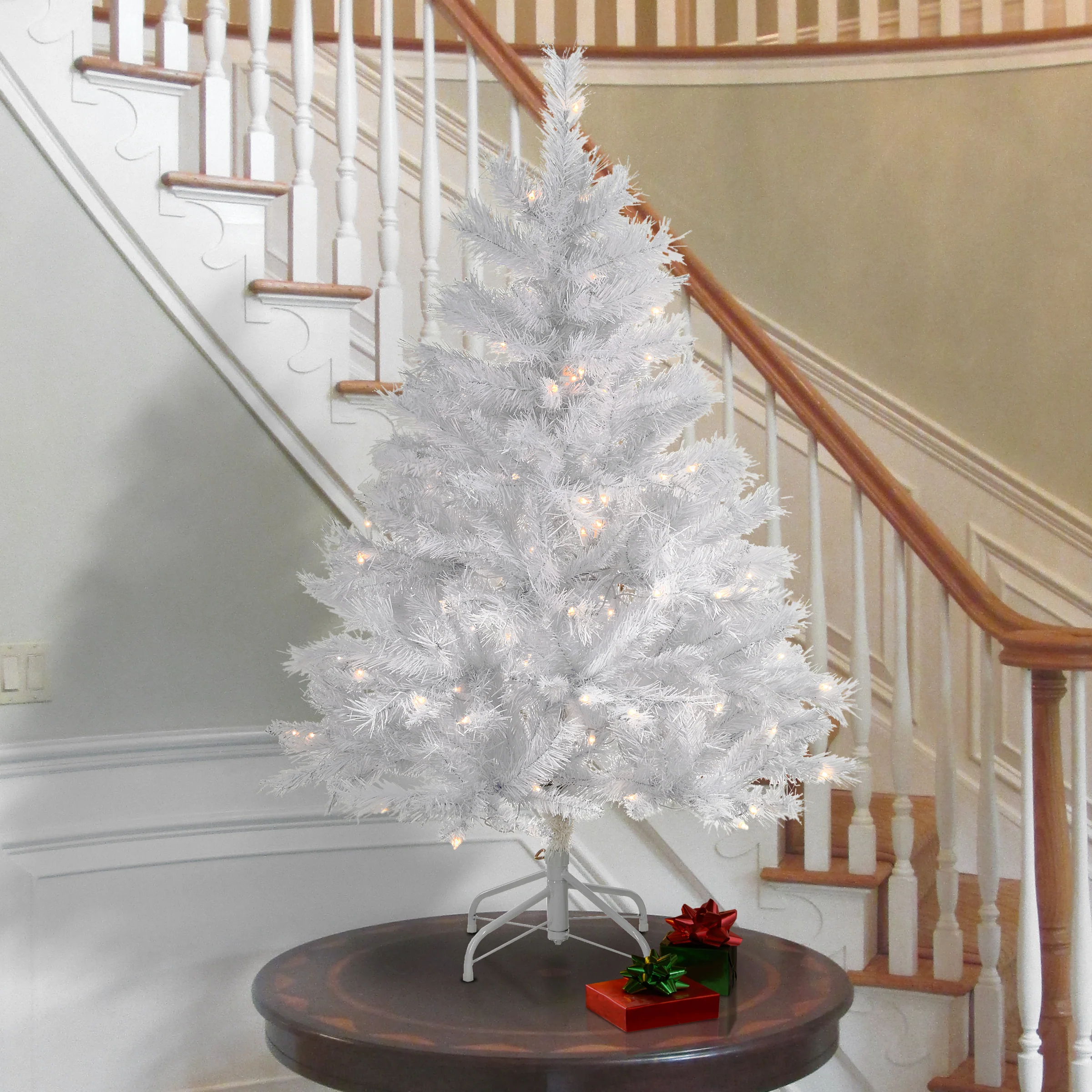 4.5 ft. Pre-Lit Winchester White Pine Tree with Clear Lights, Plug-In - Image 2