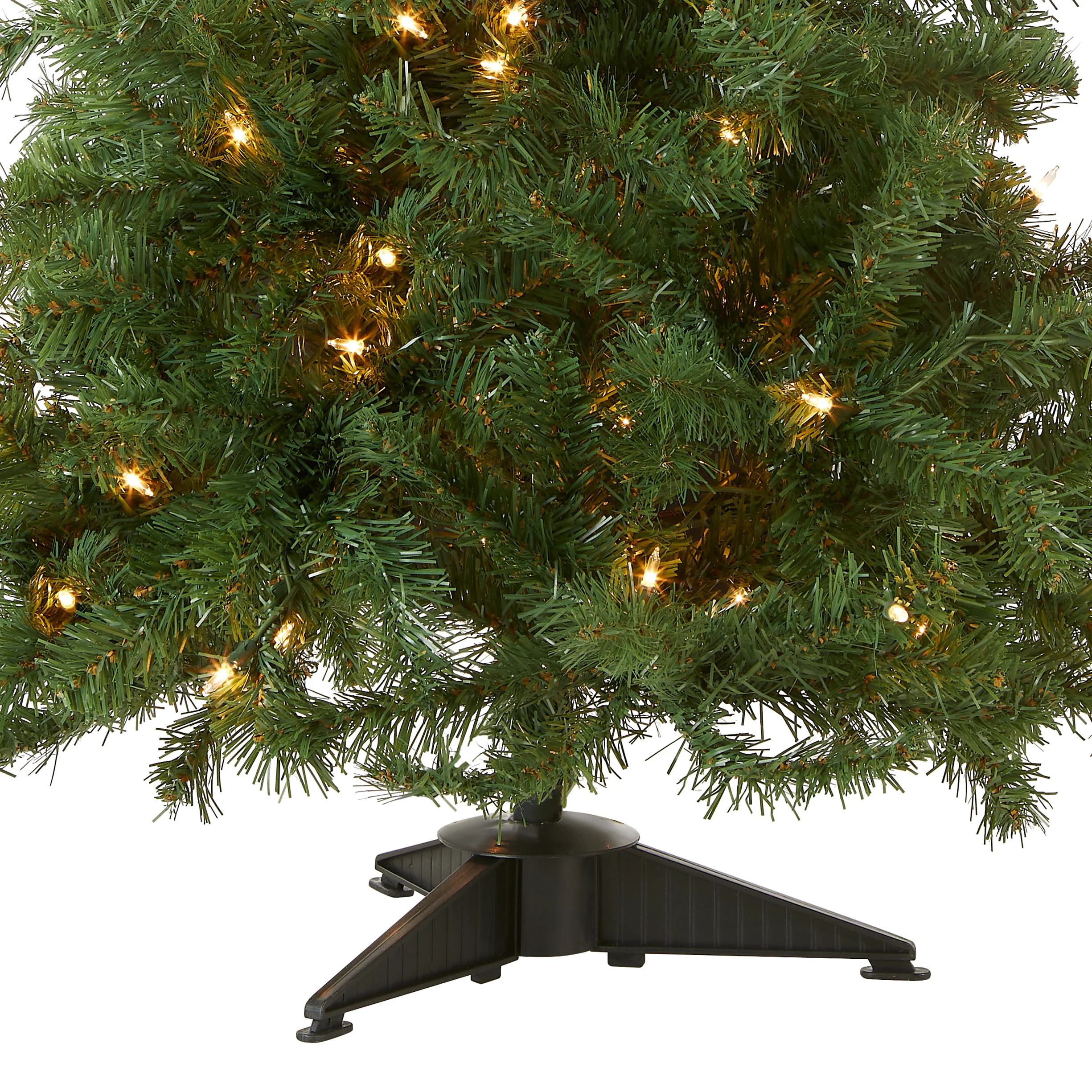 4 ft. Pre-Lit Kincaid Spruce Tree with Clear Lights, Plug-In - Image 4