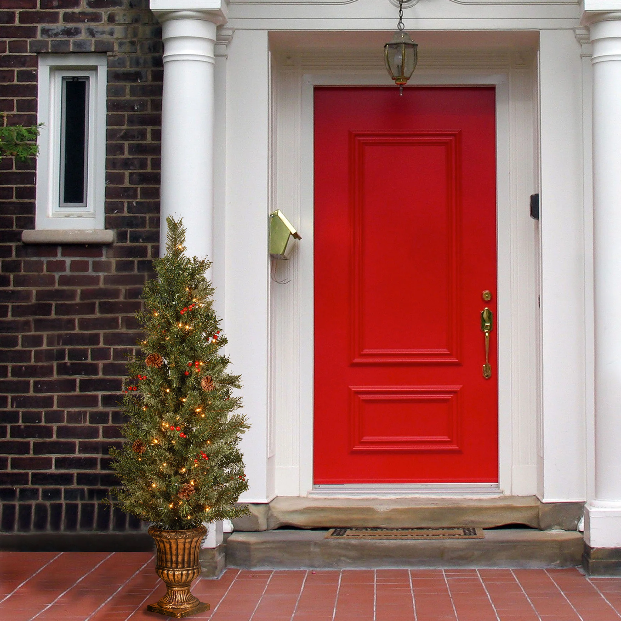 4 ft. Pre-Lit Montclair Spruce Tree with Clear Lights, Plug-In - Image 3