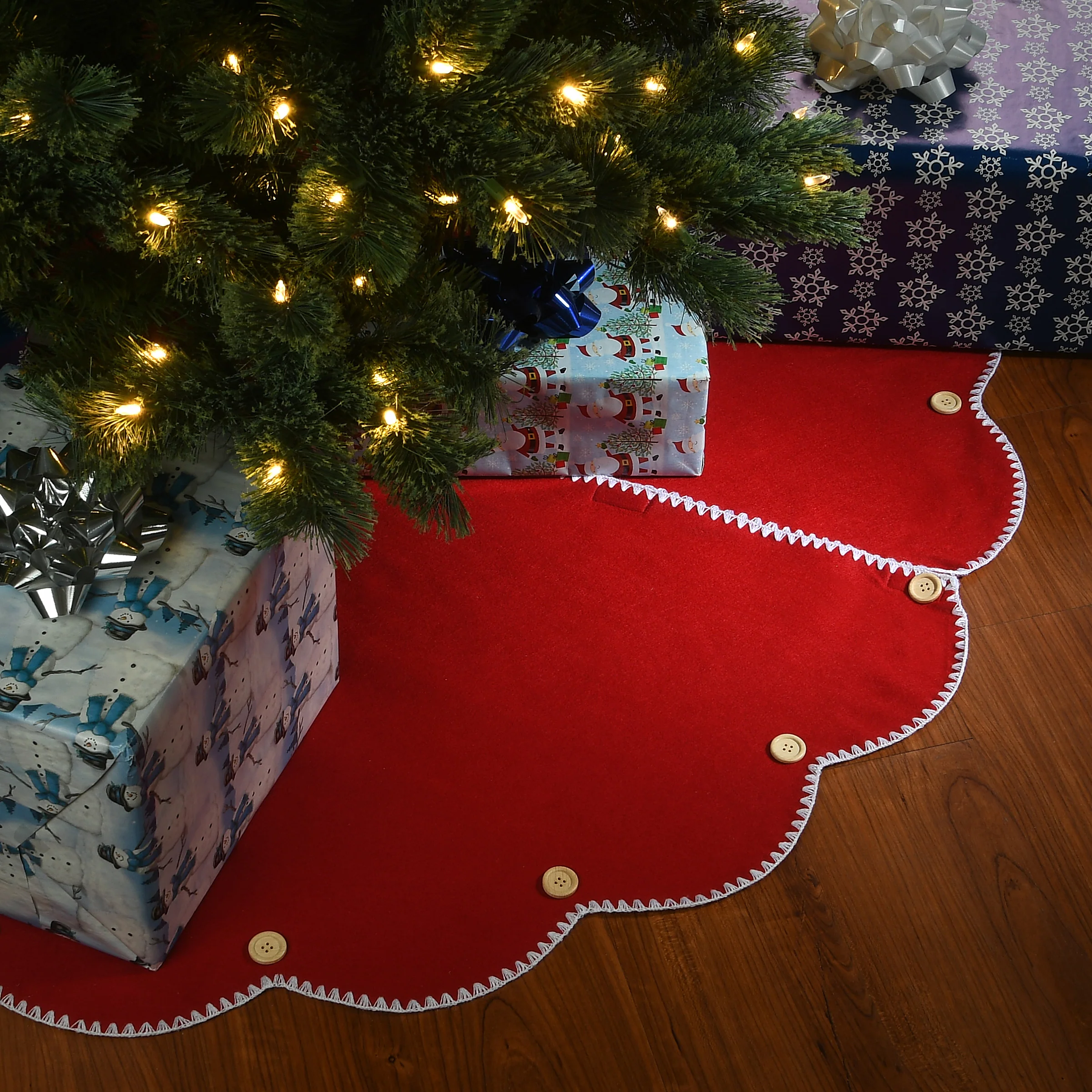 48 in. General Store Collection Scalloped Red Tree Skirt - Image 2