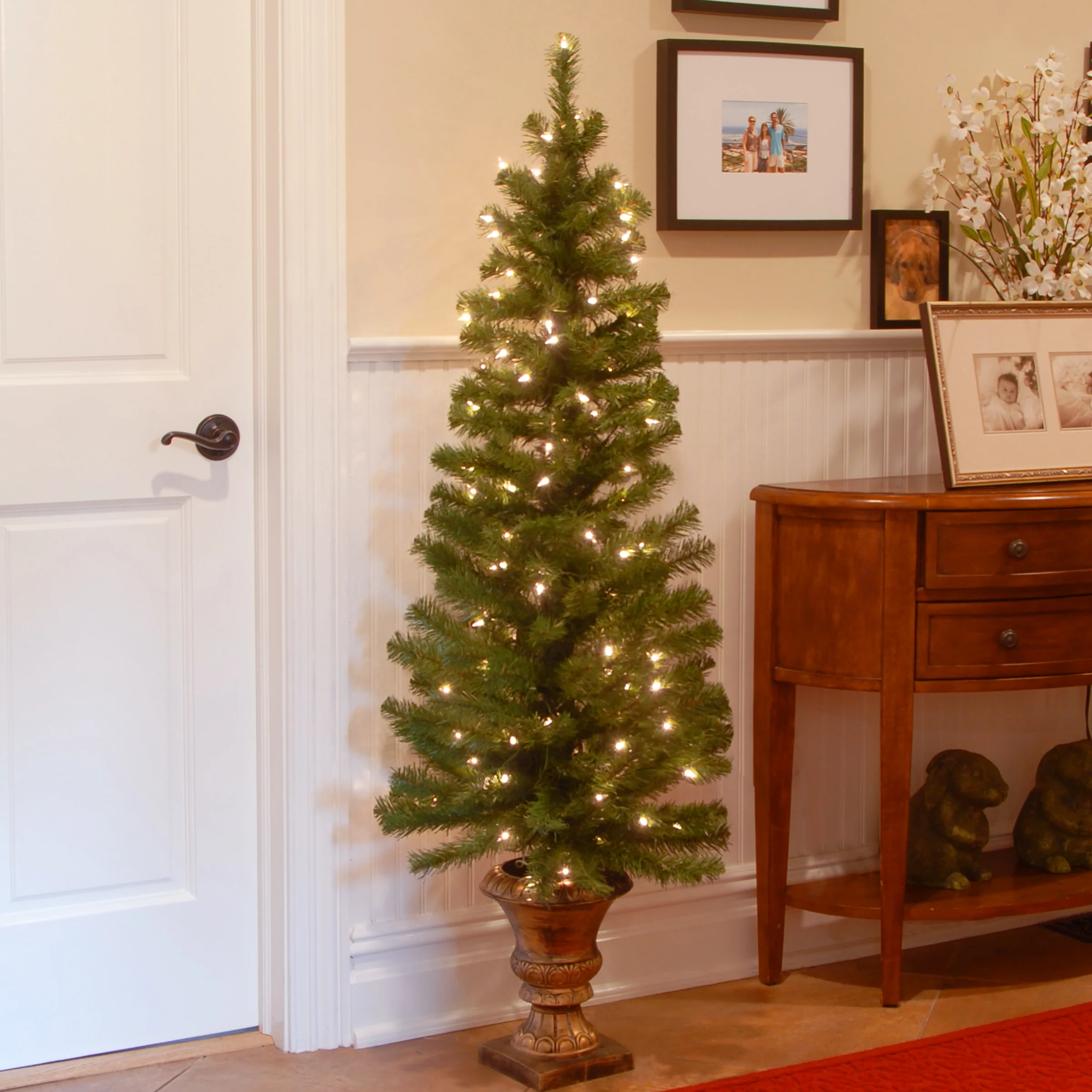 5 ft. Pre-Lit Montclair Spruce Tree with Clear Lights - Image 2