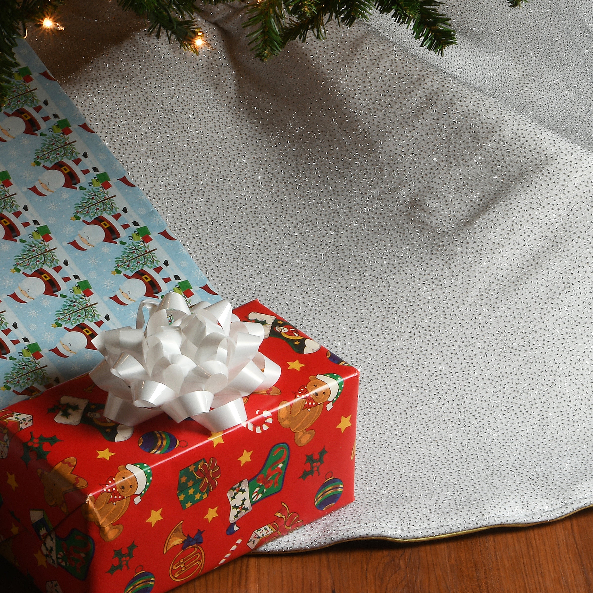 54 in. Silver/Gold Designer Tree Skirt - Image 2