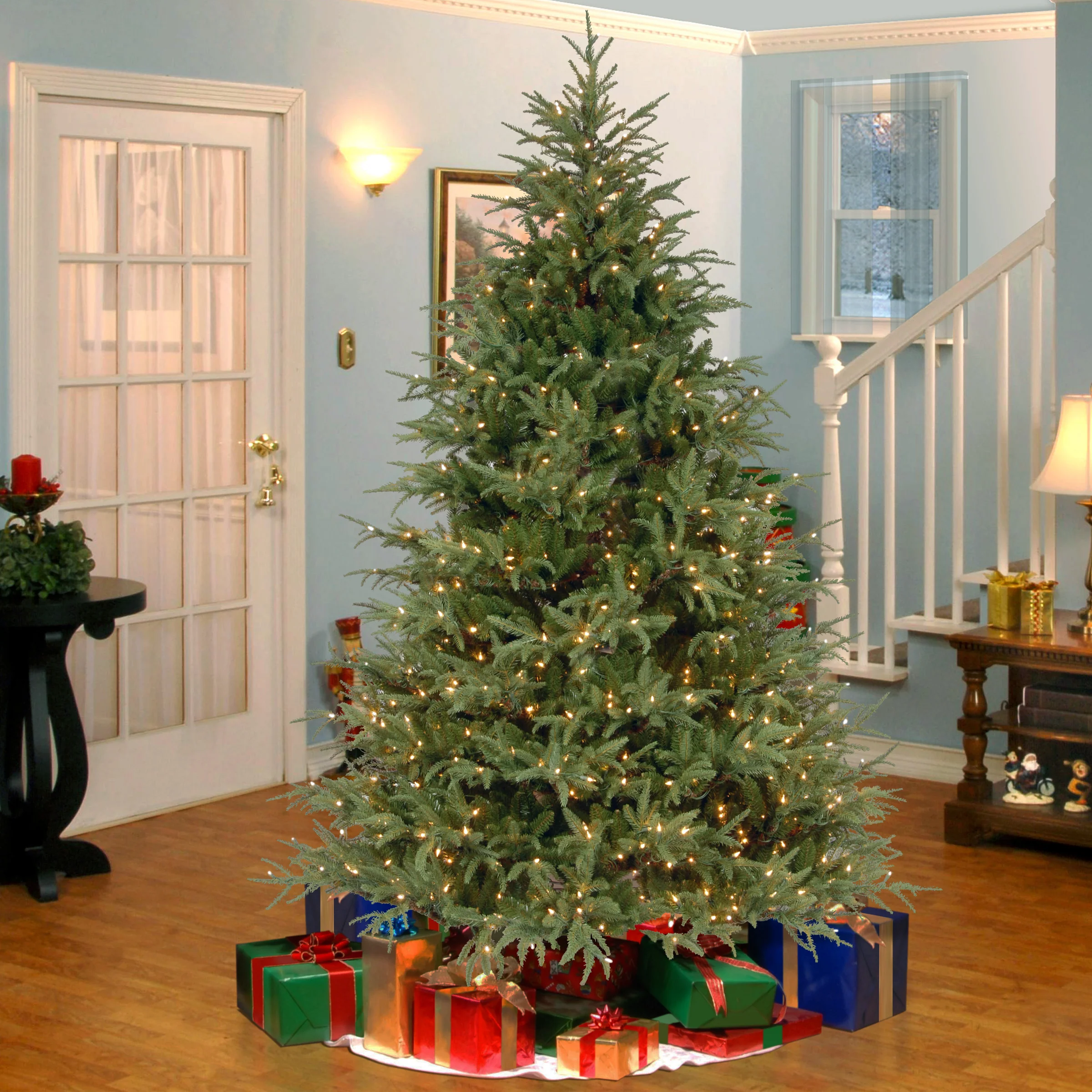 6.5 ft. Pre-Lit Fraser Grande Tree with Clear Lights, Plug-In - Image 3