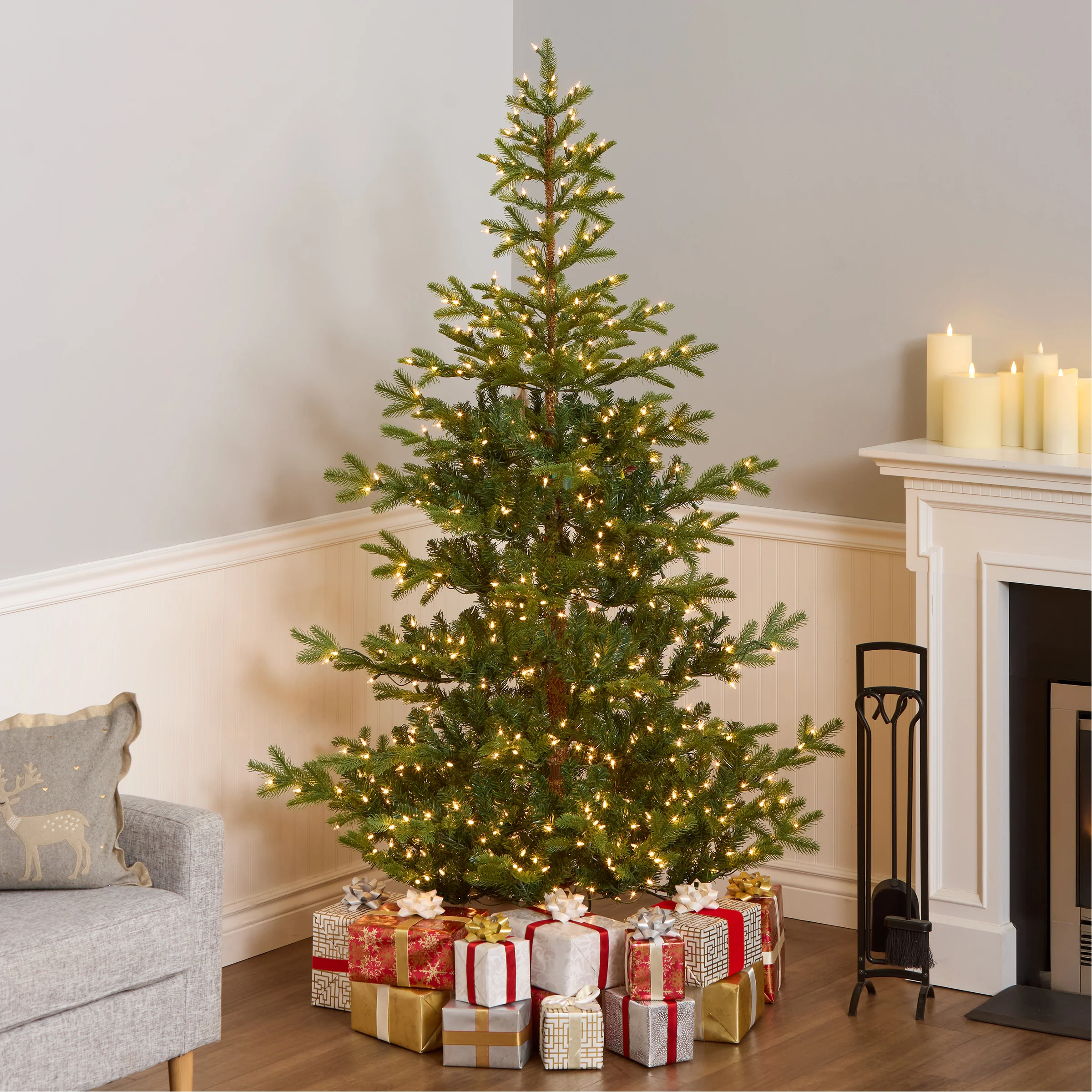 6.5 ft. Pre-Lit Norwegian Spruce Tree with Clear Lights, Plug-In - Image 8