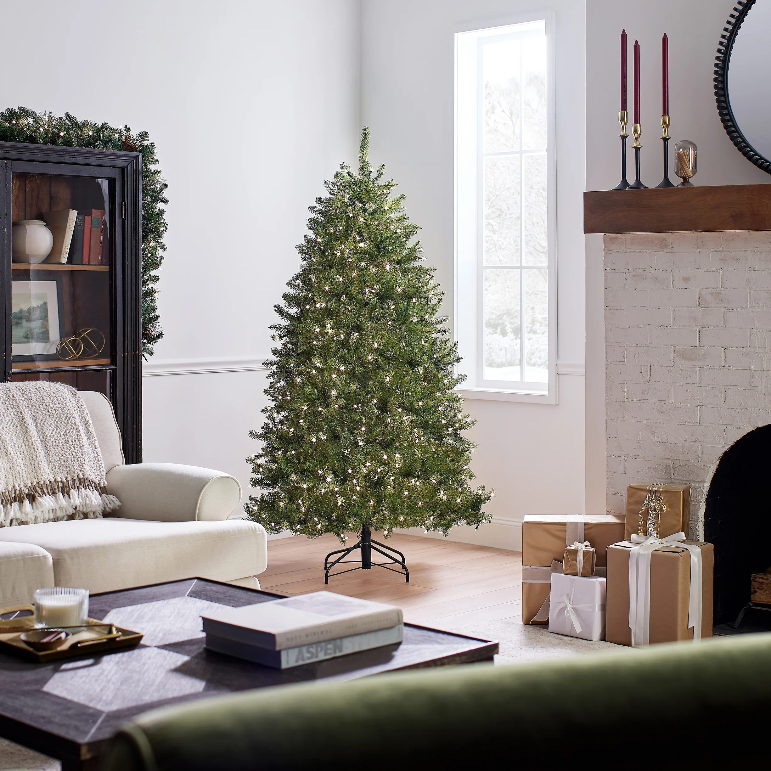 6 ft. Pre-Lit Dunhill Fir Tree with Clear Lights, Plug-In - Image 8
