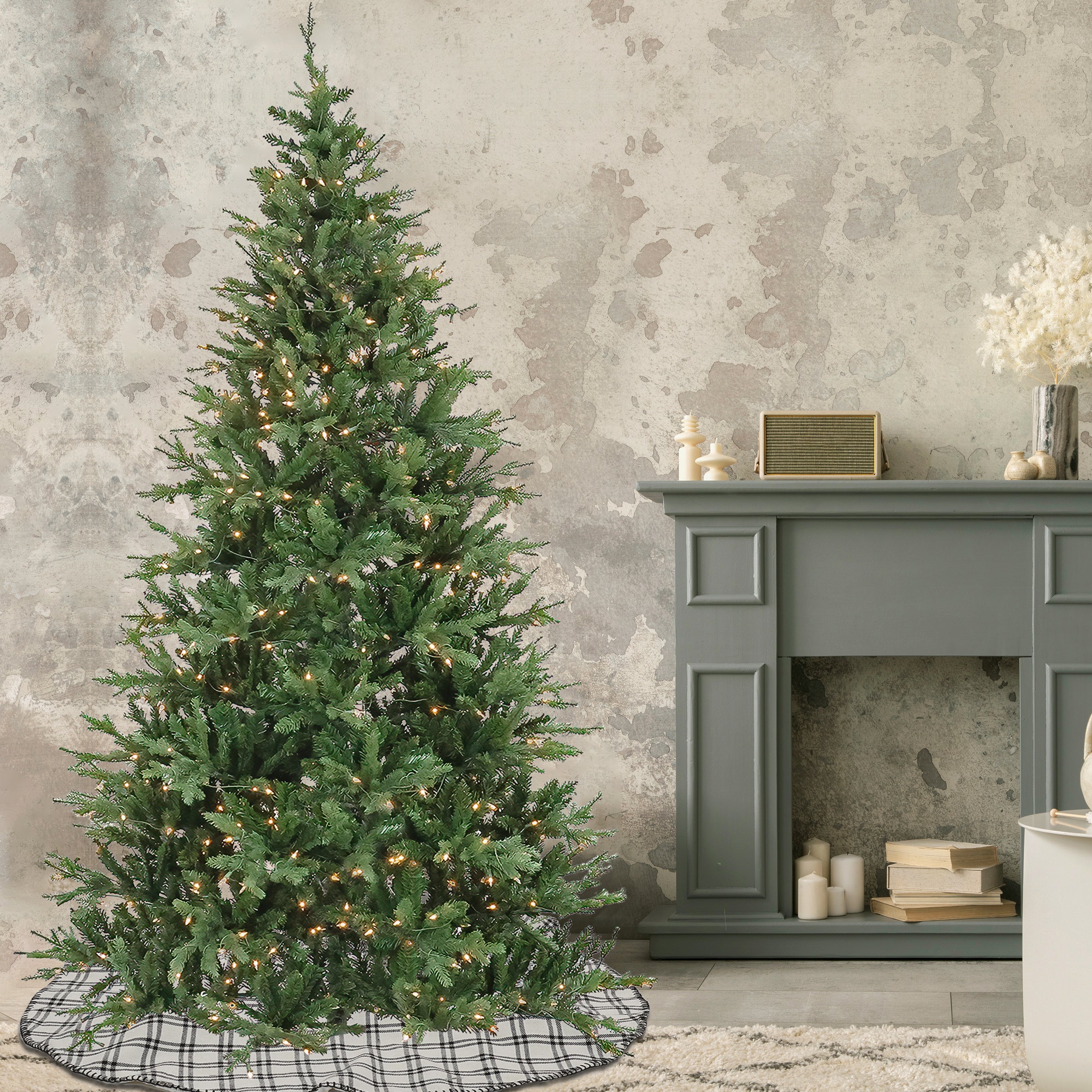 7.5 ft. Pre-Lit Hubert Fir Tree with Clear Lights - Image 2