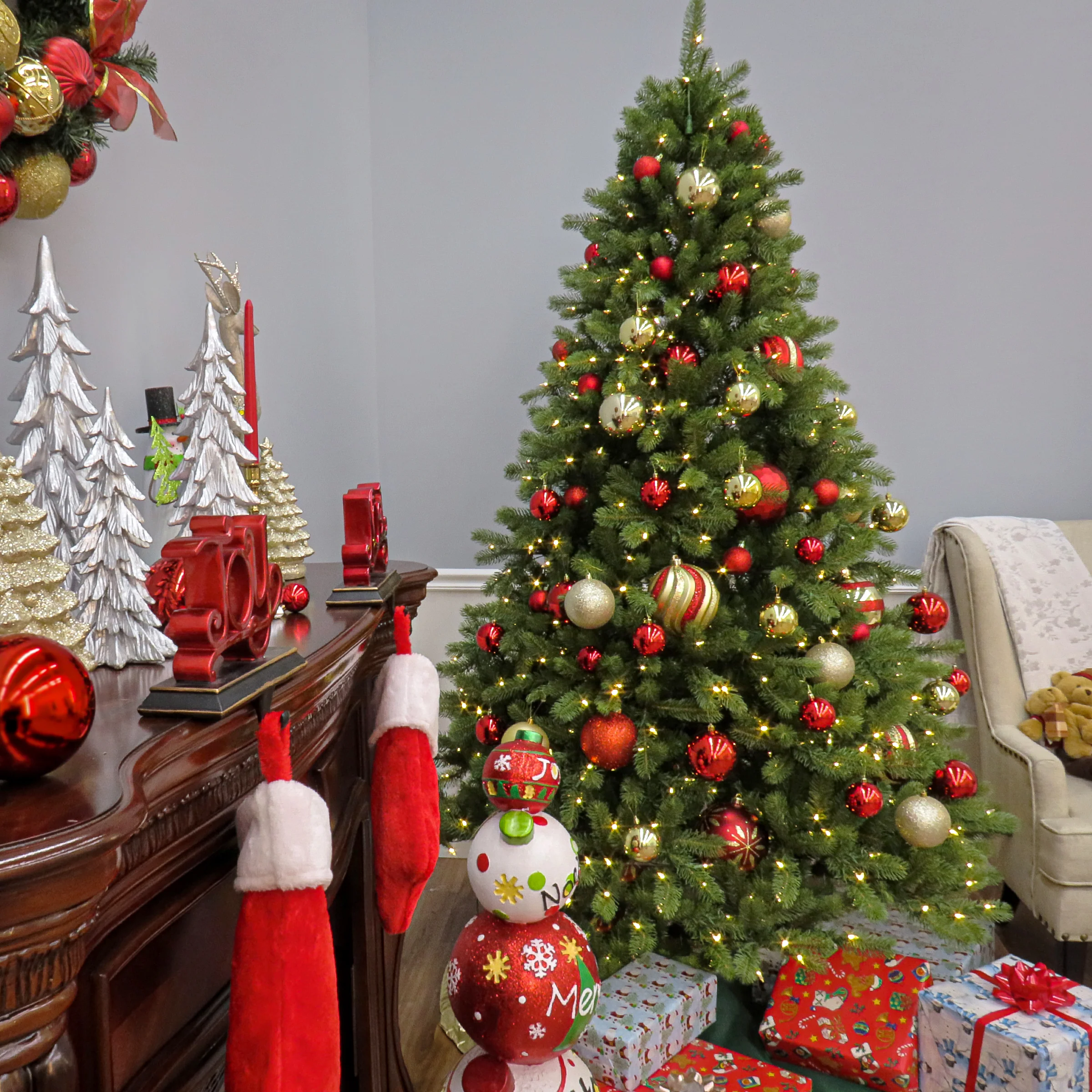 7.5 ft. Pre-Lit Lakewood Spruce Tree with Dual Color LED Lights - Image 5