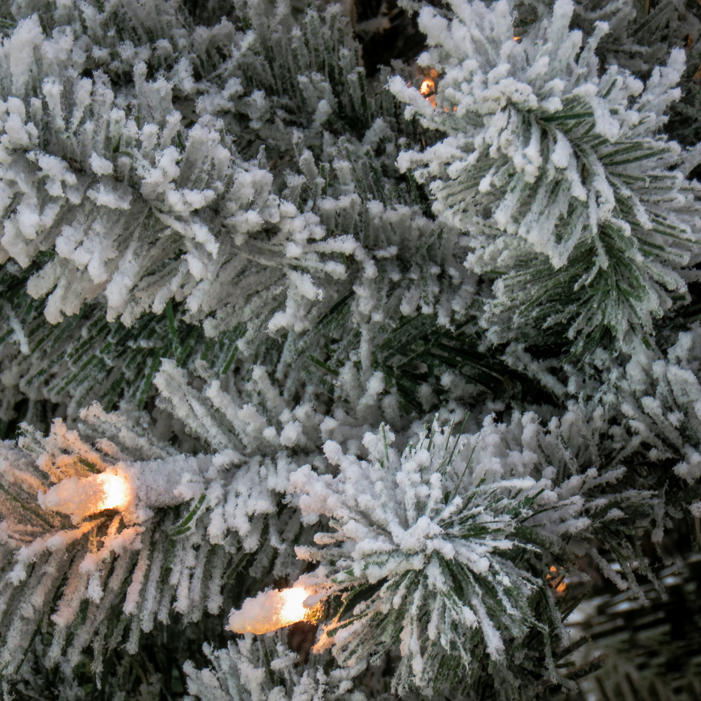 7.5 ft. Pre-Lit North Valley Spruce Snowy Tree with Clear Lights - Image 3