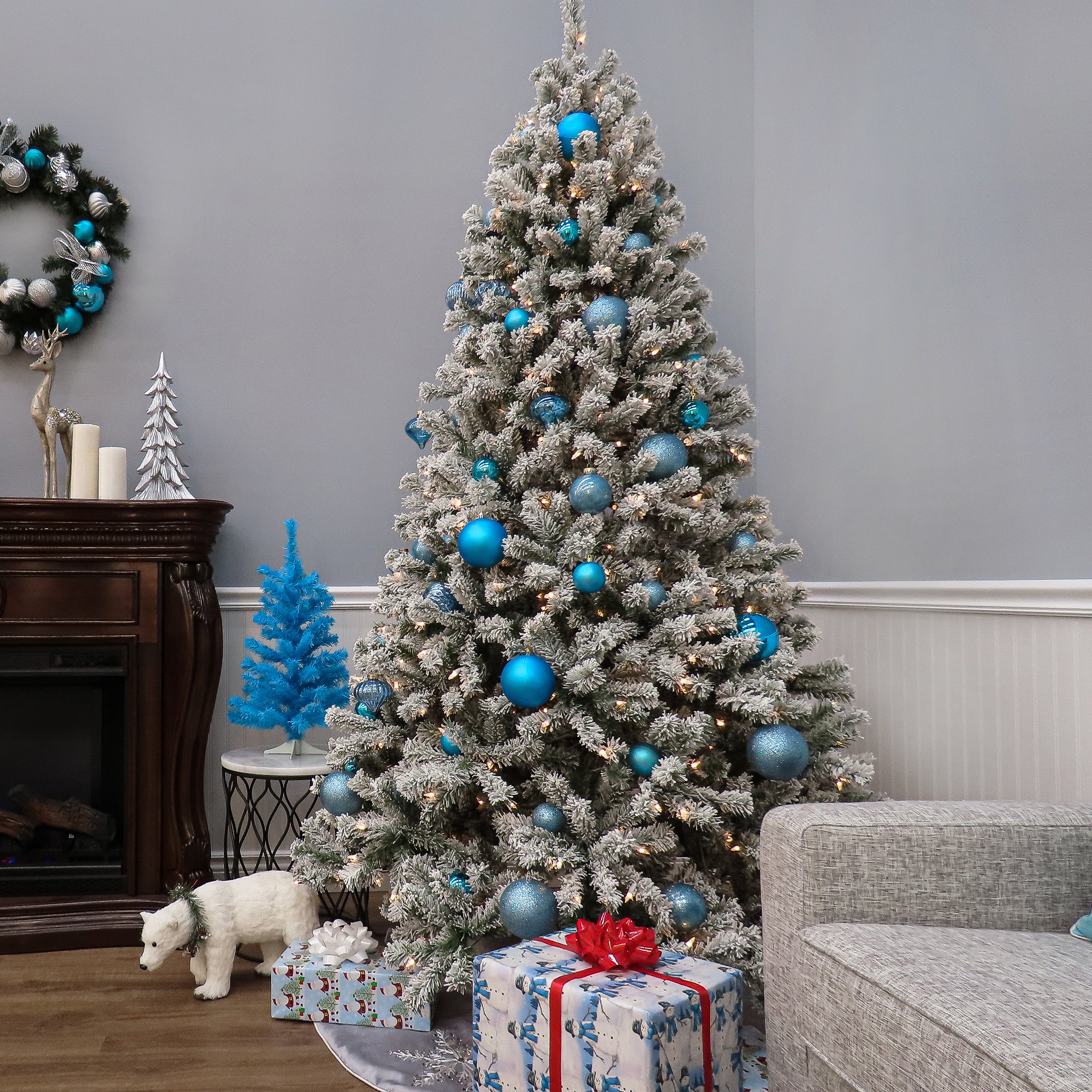 7.5 ft. Pre-Lit North Valley Spruce Snowy Tree with Clear Lights - Image 4