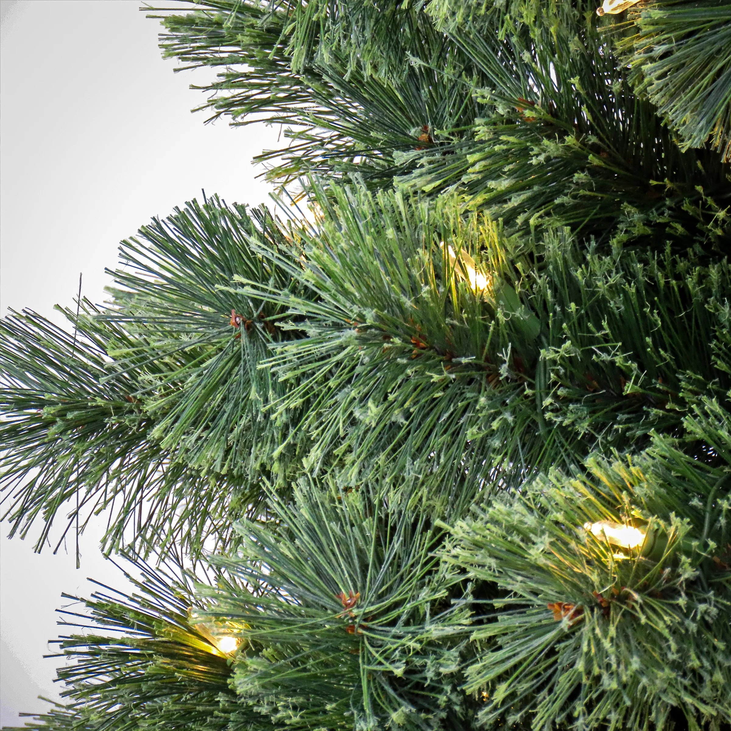 7.5 ft. Pre-Lit Pilchuck Pine Tree with LED Lights, Plug-In - Image 3