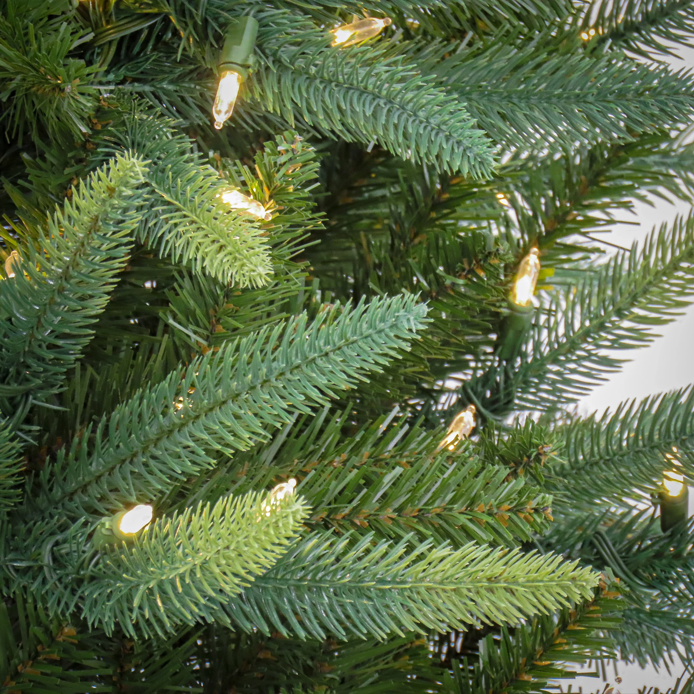 7.5 ft. Pre-Lit Spada Pine Tree with LED Lights, Plug-In - Image 3