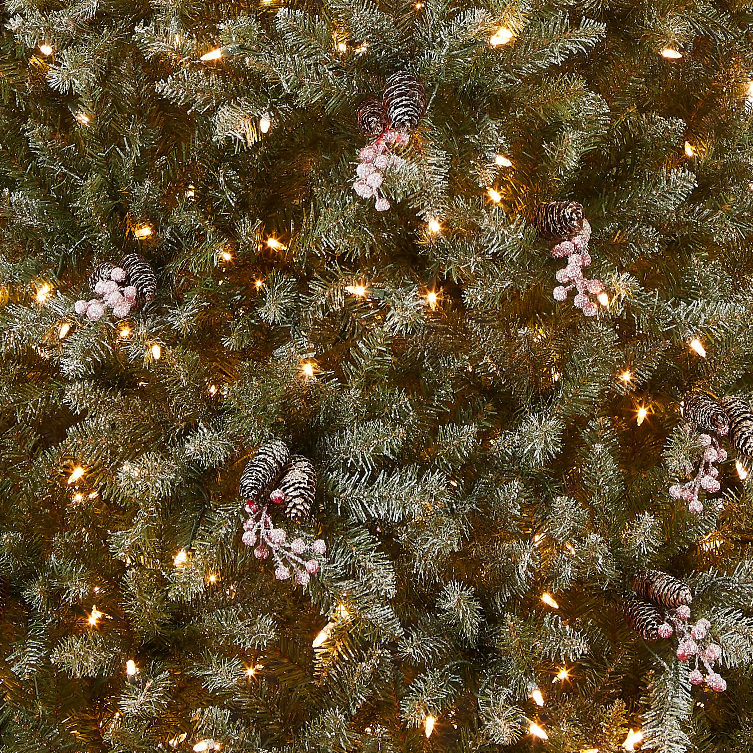 7 ft. Pre-Lit Dunhill Fir Tree with 700 Clear Lights, Plug-In - Image 4