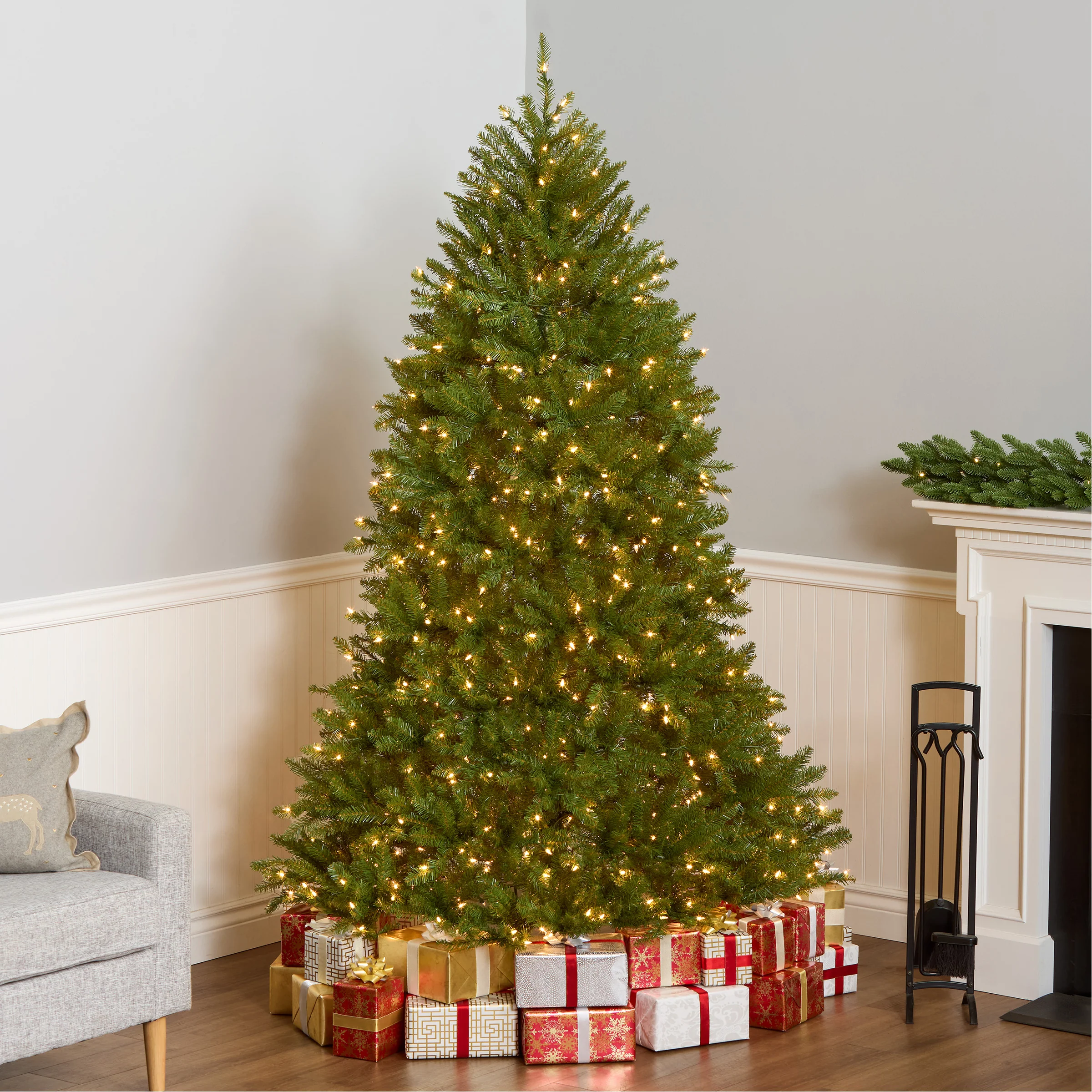7 ft. Pre-Lit Dunhill Fir Tree with Clear Lights - Image 2