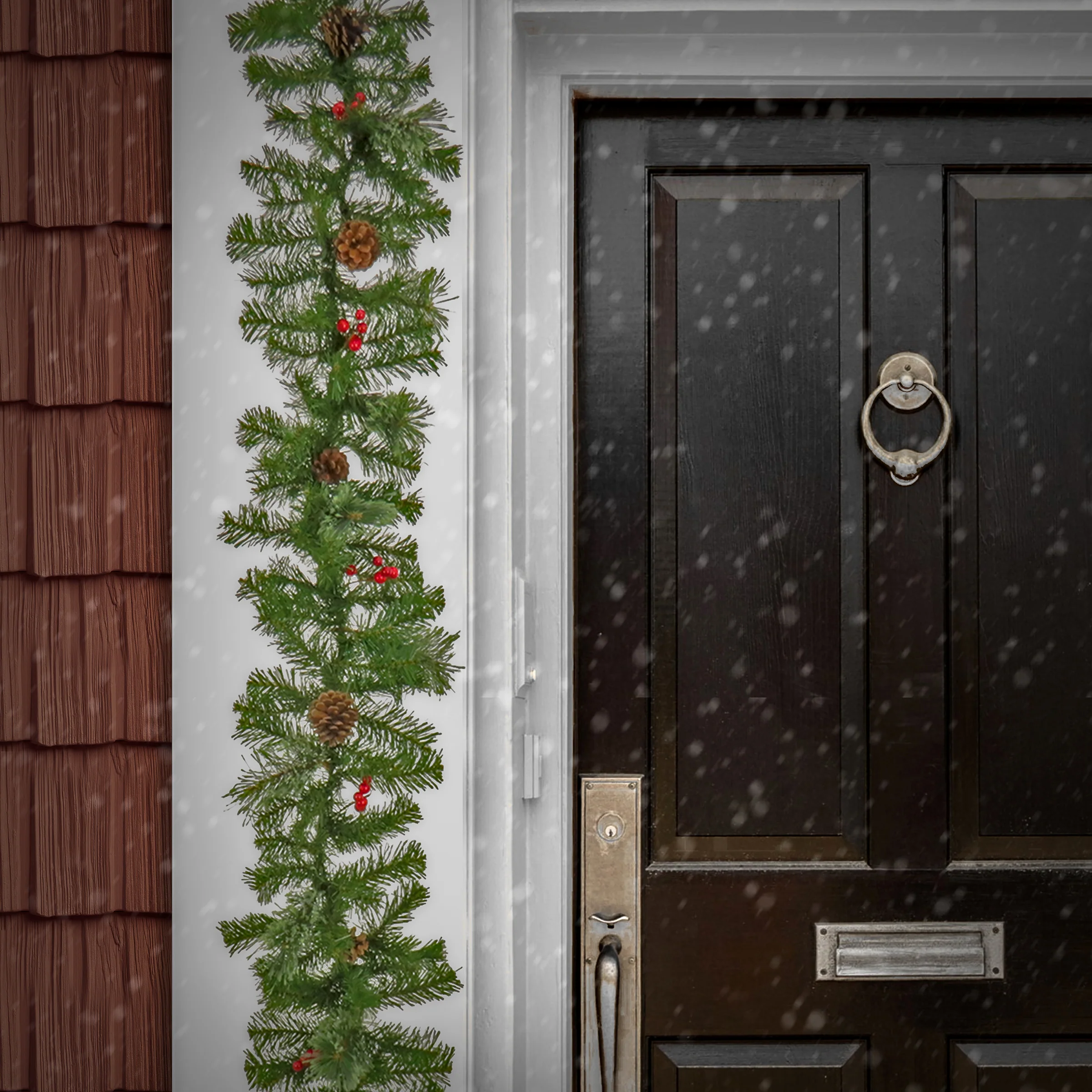 9 ft. Evergreen and Cashmere Tips Garland - Image 2