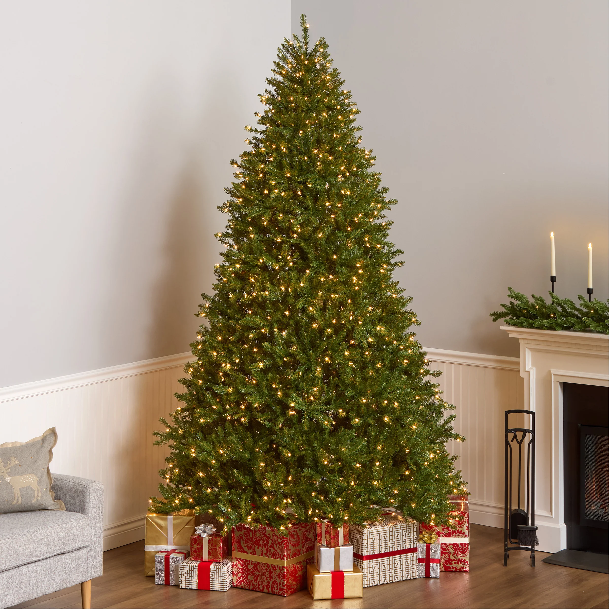 9 ft. Pre-Lit Dunhill Fir Tree with Clear Lights - Image 2
