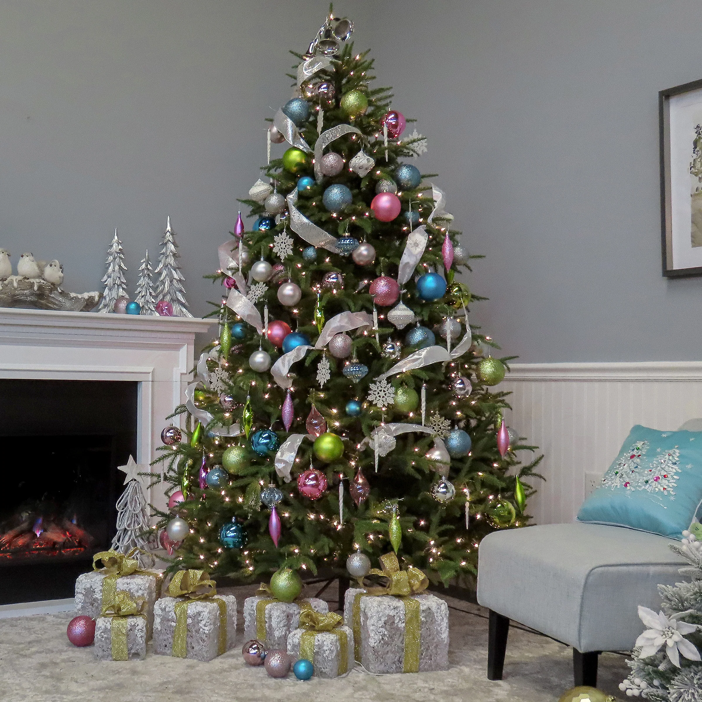 9 ft. Pre-Lit Frasier Grande Tree with Clear Lights - Image 3