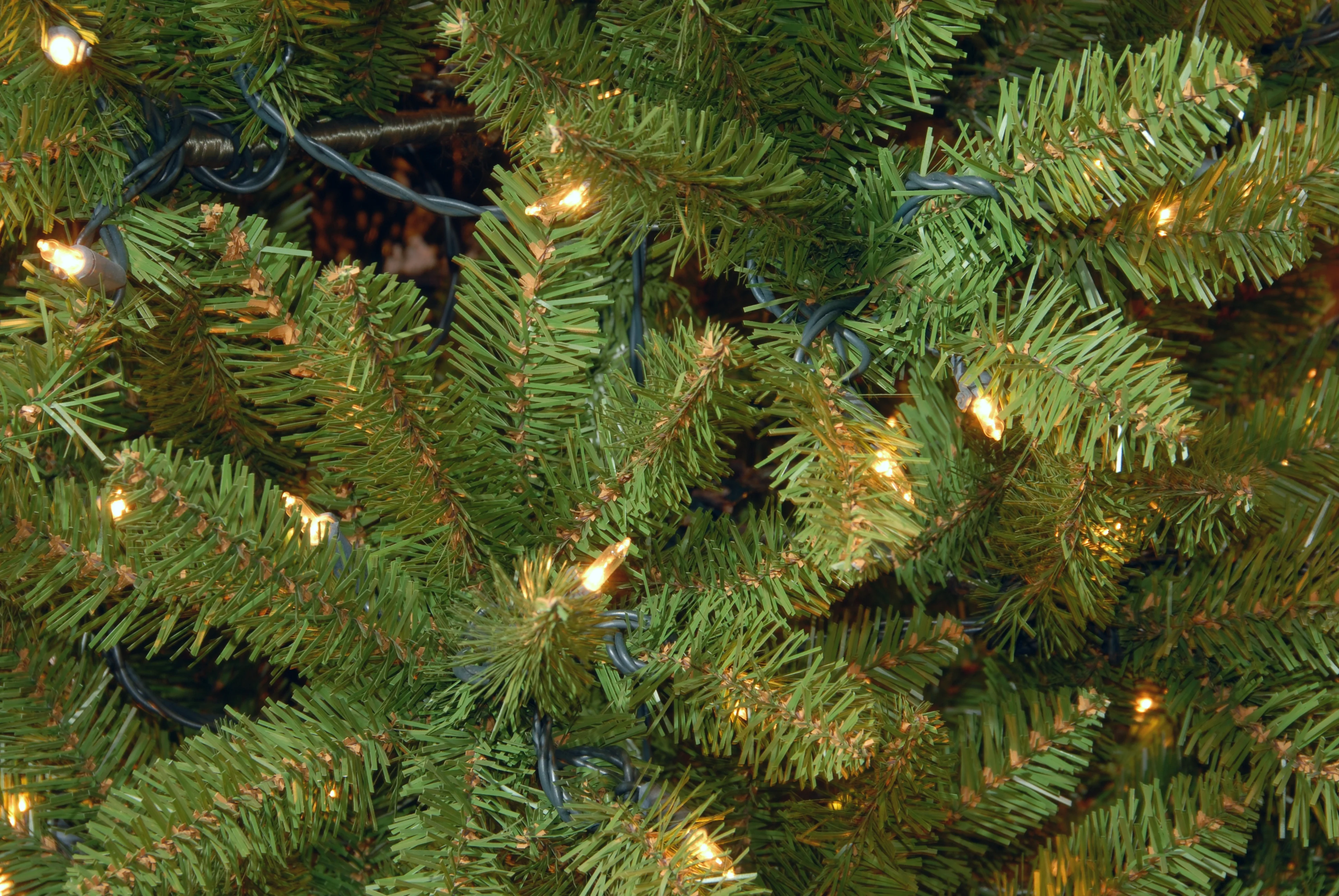 9 ft. Pre-Lit Kingswood Fir Pencil Tree with Clear Lights, Plug-In - Image 7