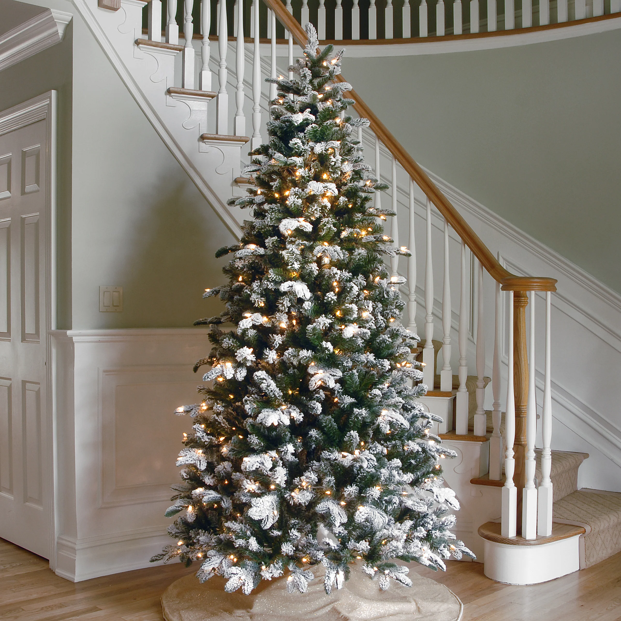 9 ft. Pre-Lit Snowy Everest Fir Medium Tree with Clear Lights, Plug-In - Image 5