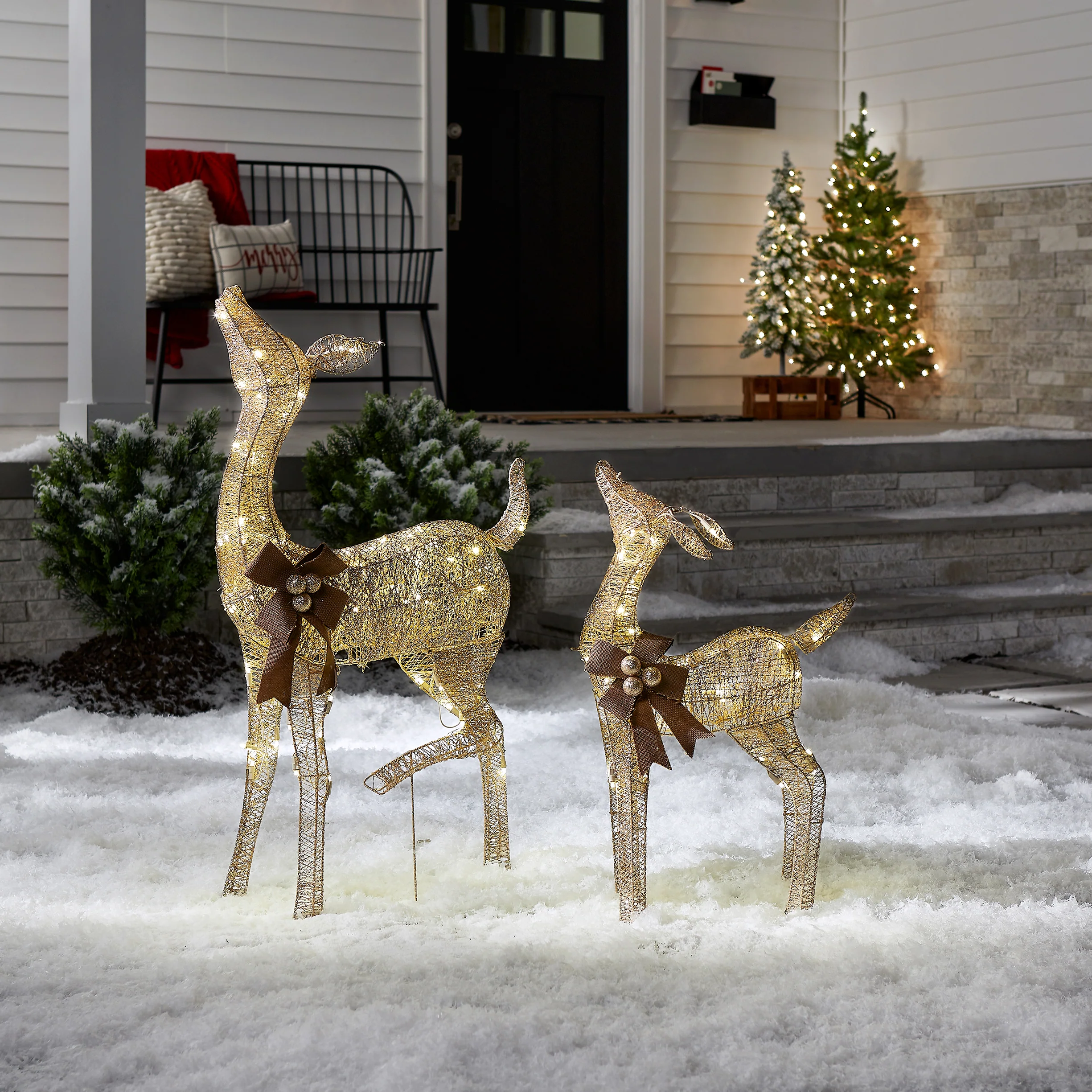 38 in. and 28 in. Pre-Lit Fawn with Doe Decoration, Plug-In - Image 4