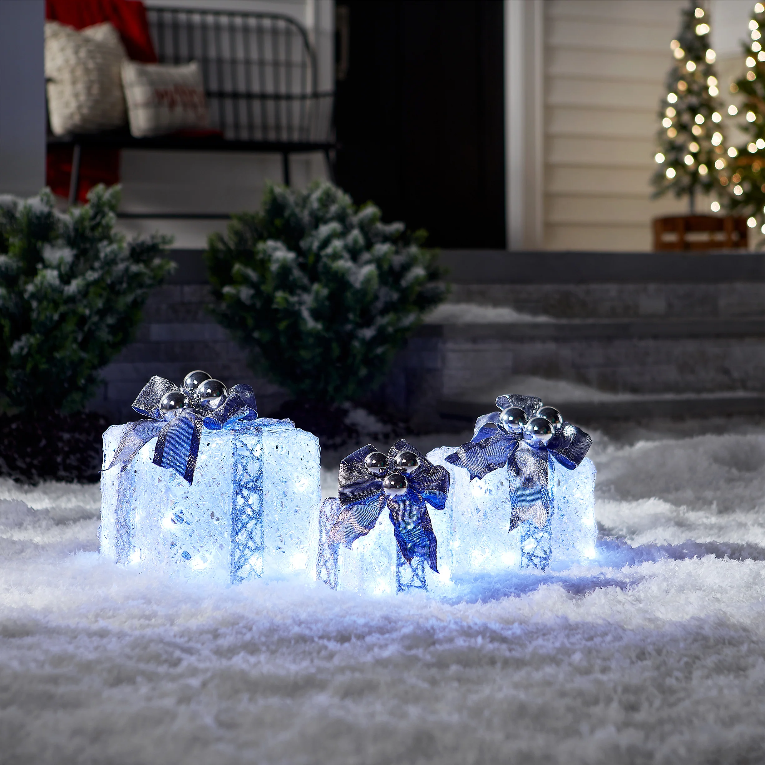 Pre-Lit Decorated White Gift Box Assortment, Plug-In - Image 2