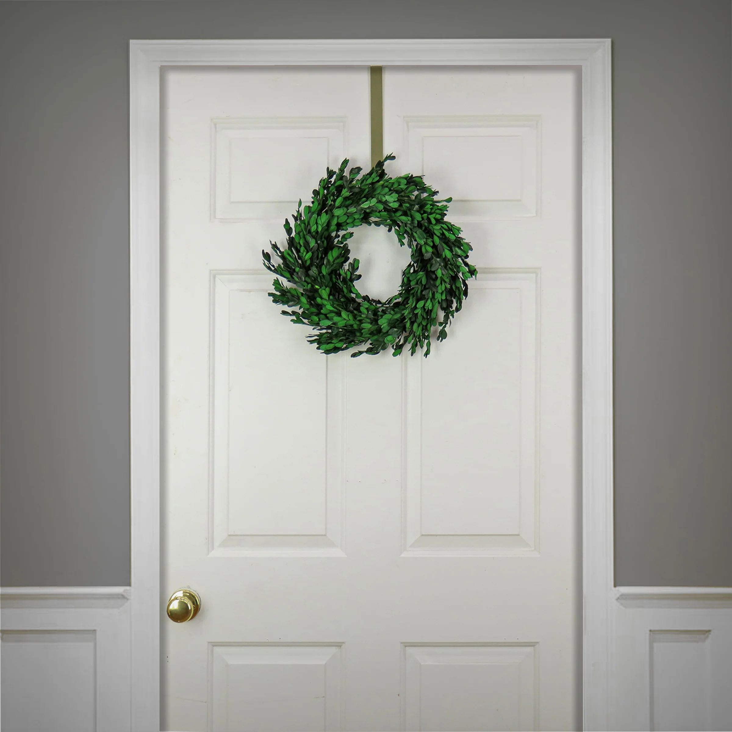 18 in. Spring Wreath with Boxwood Flowers, Flowing Green Stems - Image 2
