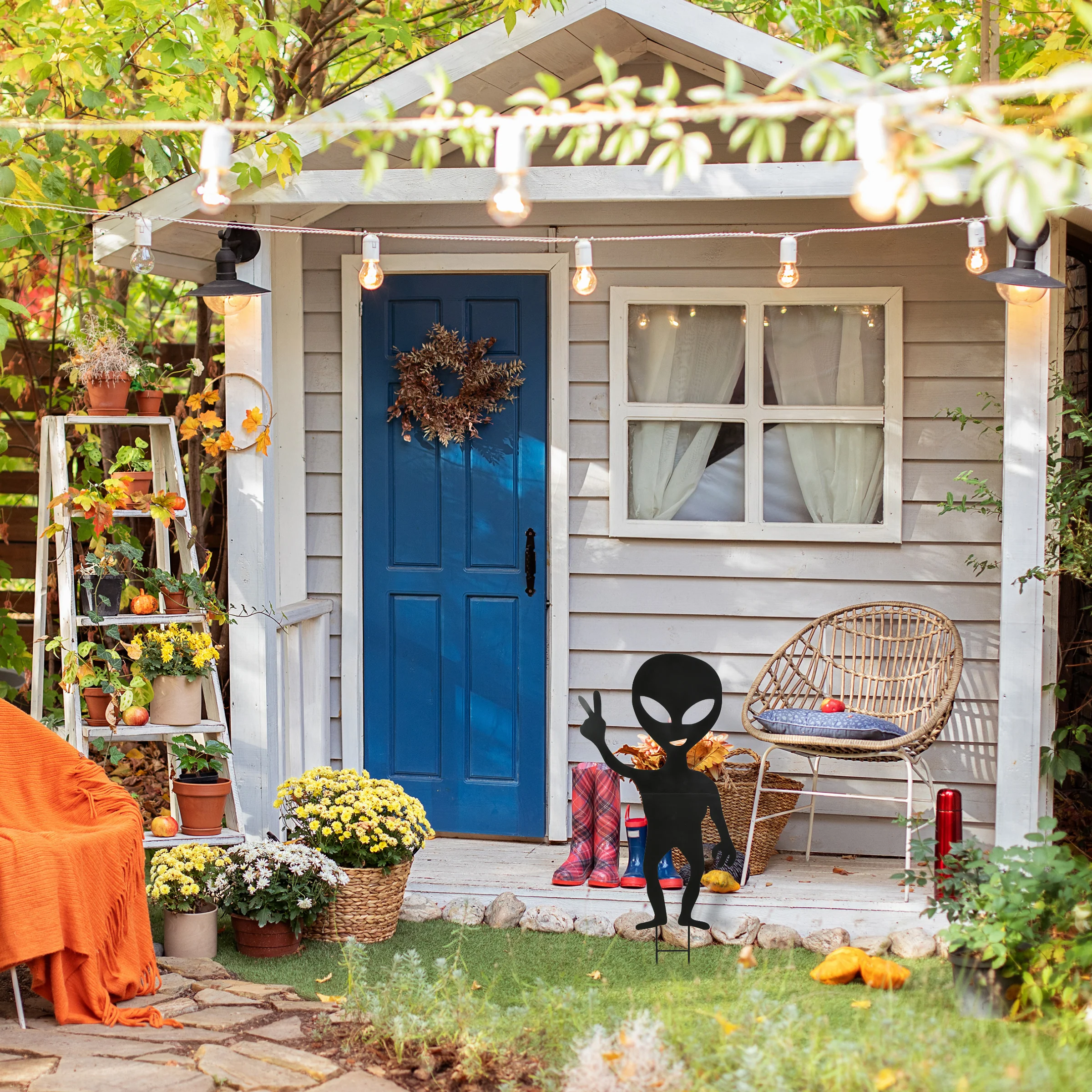 38 in. Halloween Alien Garden Stakes Outdoor Lawn Decoration - Image 2