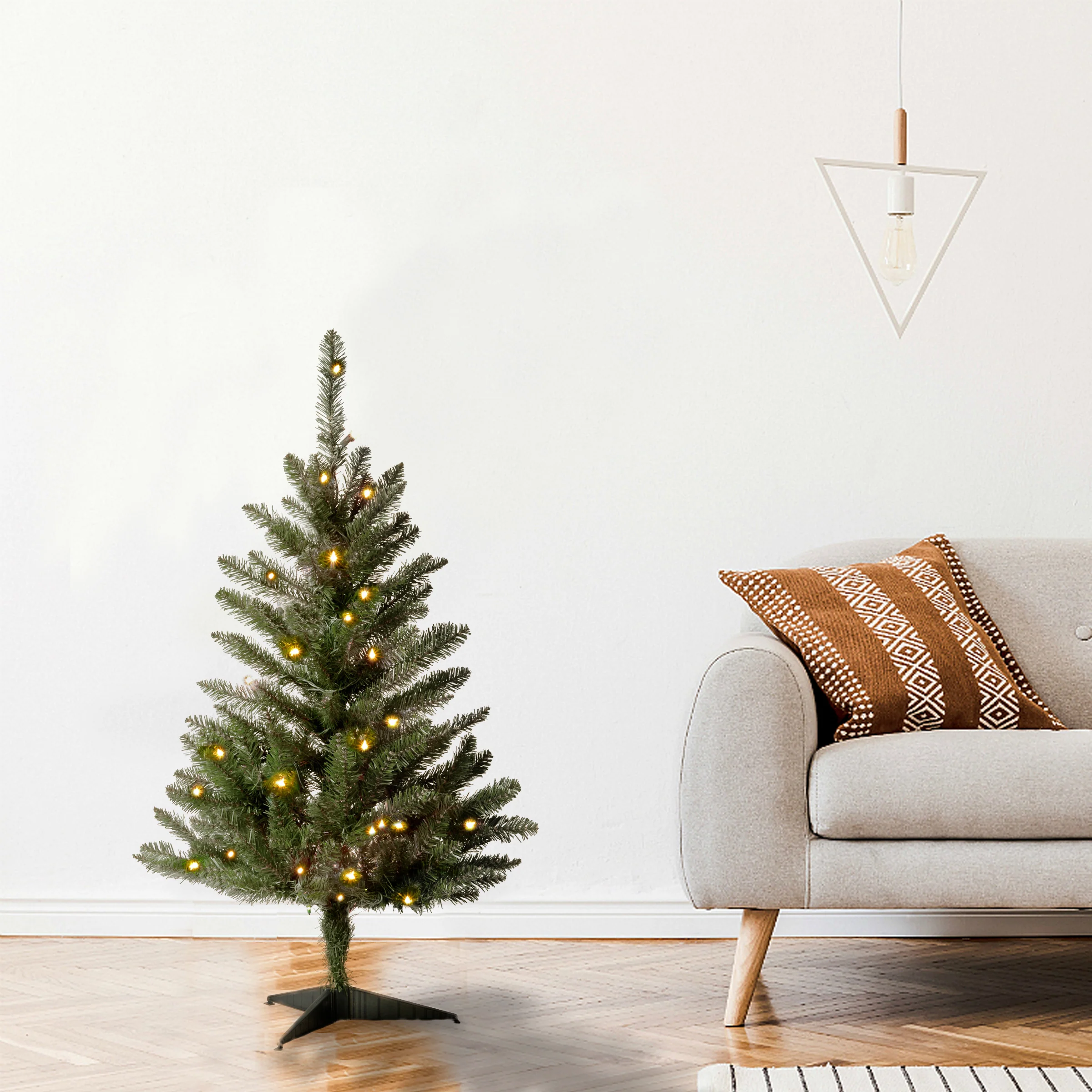 3 ft. Kingswood Fir Tree with Clear Lights - Image 2