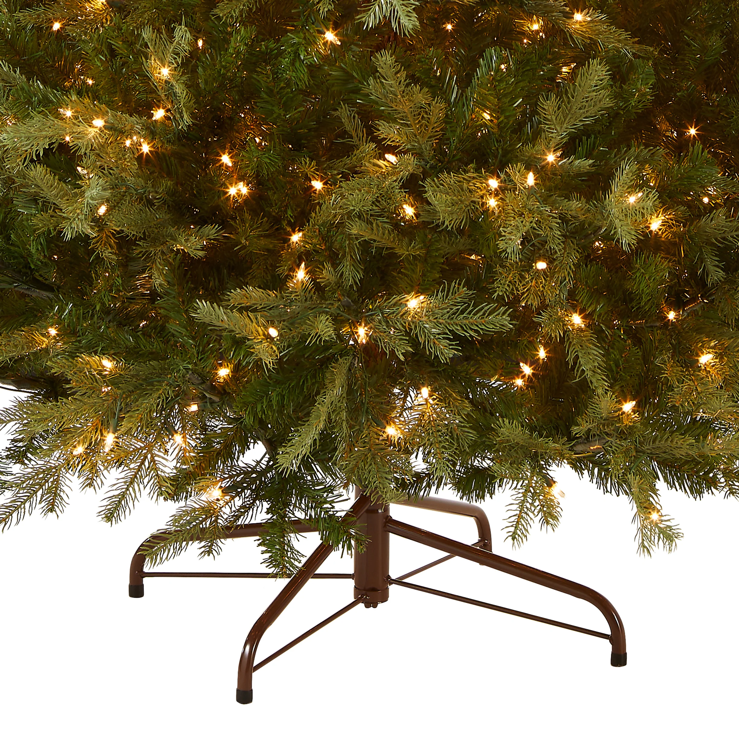 9 ft. Pre-Lit Nordic Spruce Medium Tree with Clear Lights, Plug-In - Image 3