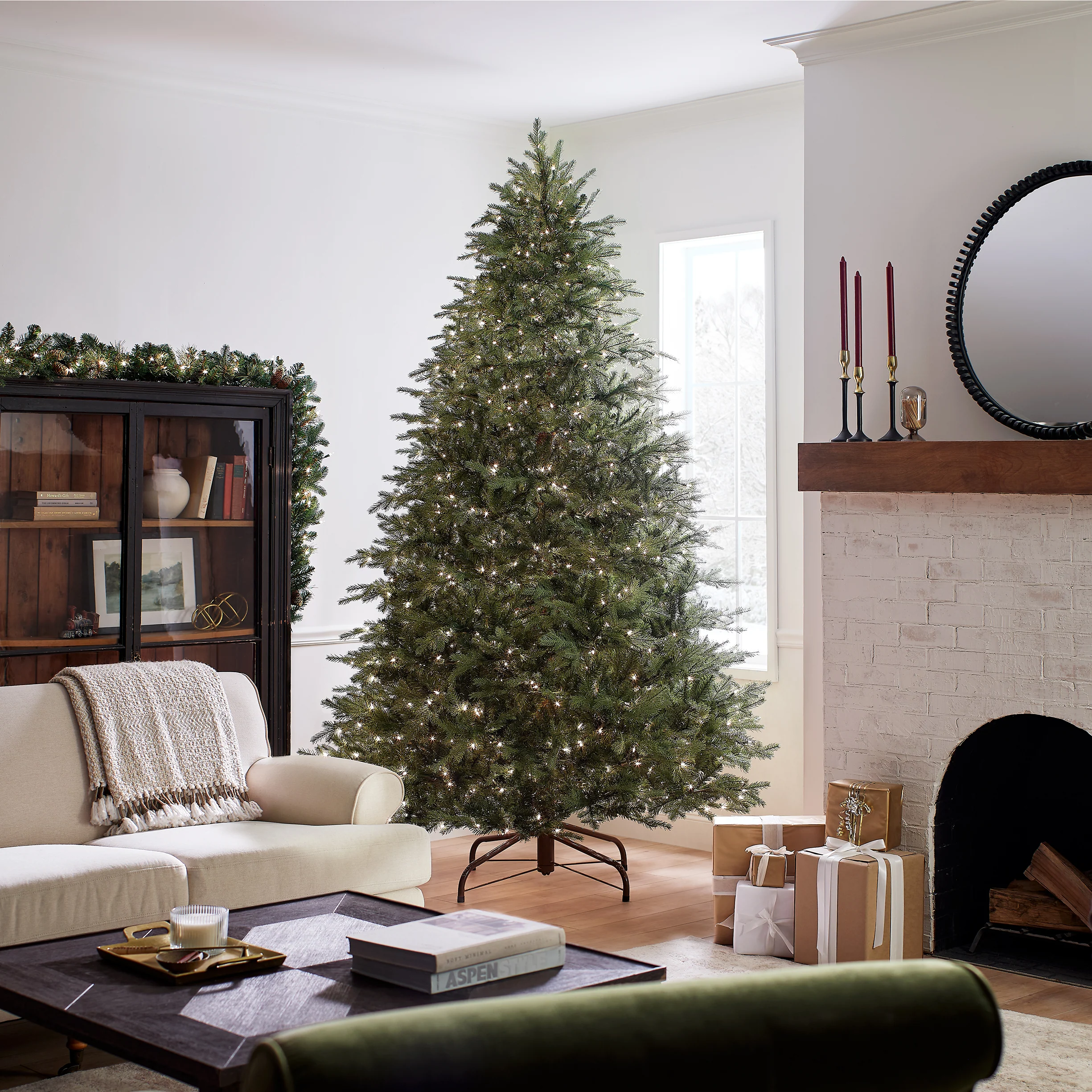 9 ft. Pre-Lit Nordic Spruce Medium Tree with Clear Lights, Plug-In - Image 8
