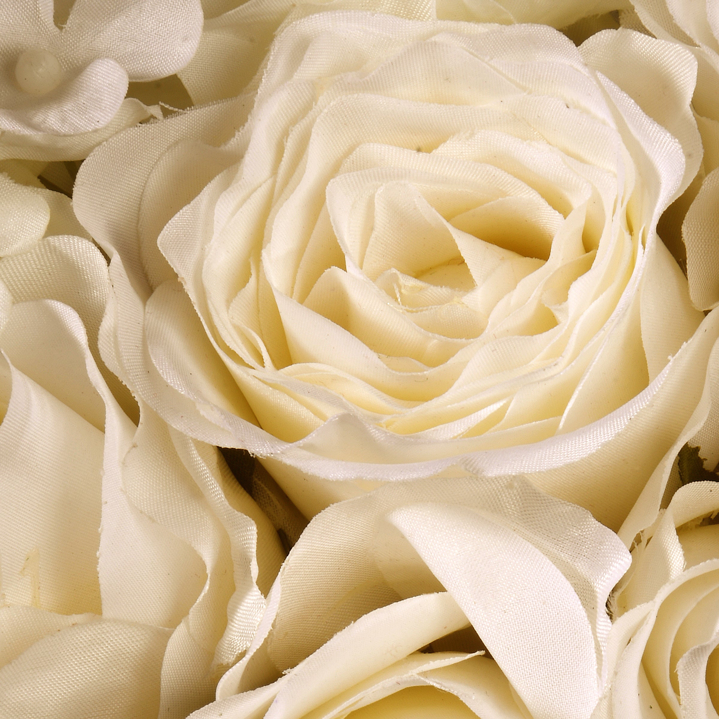 18 in. Valentine's White Roses and Hydrangea Blooms Floral Wreath - Image 4